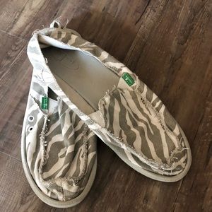 Zebra Sanuks